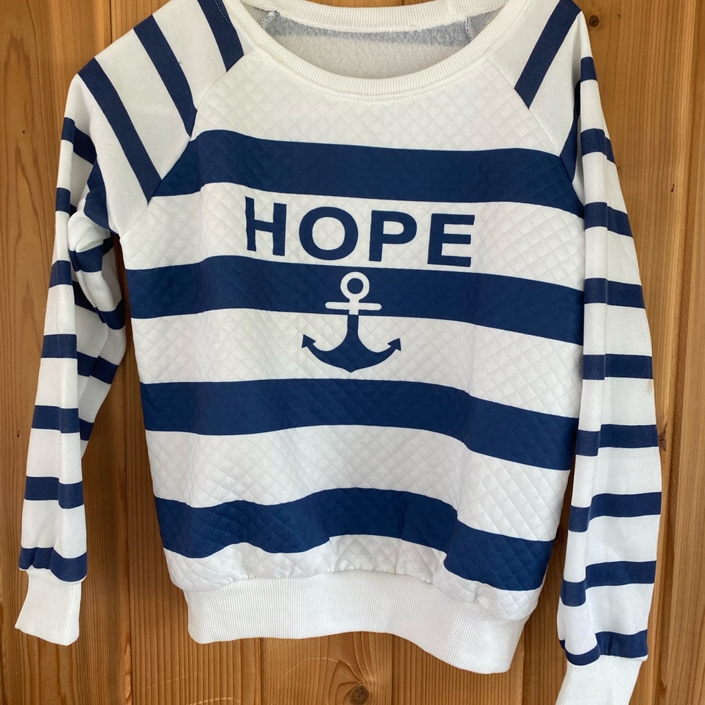 Sweatshirt